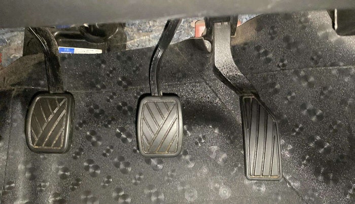 2021 Maruti Vitara Brezza VXI, Petrol, Manual, 82,387 km, Pedals