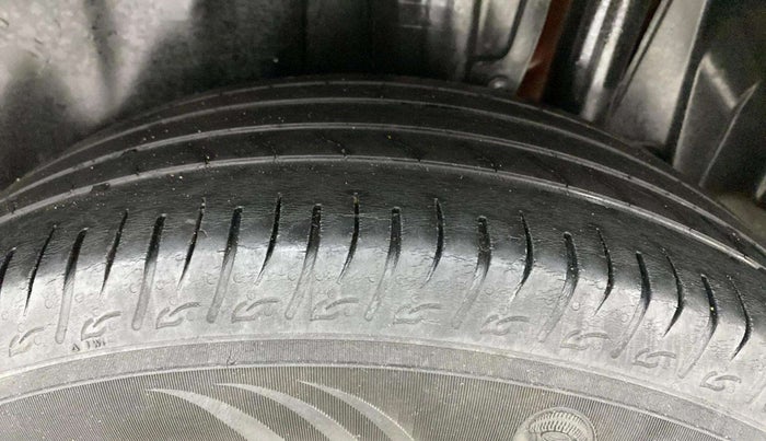 2021 Maruti Vitara Brezza VXI, Petrol, Manual, 82,387 km, Left Rear Tyre Tread
