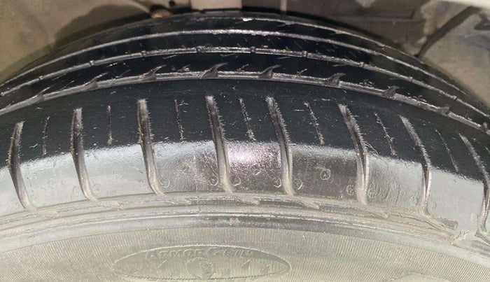 2019 Hyundai Creta SX 1.6 PETROL, Petrol, Manual, 28,684 km, Right Front Tyre Tread