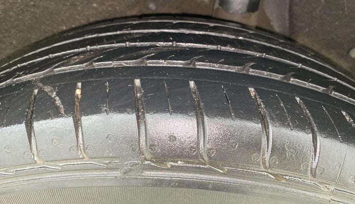 2019 Hyundai Creta SX 1.6 PETROL, Petrol, Manual, 28,684 km, Left Rear Tyre Tread