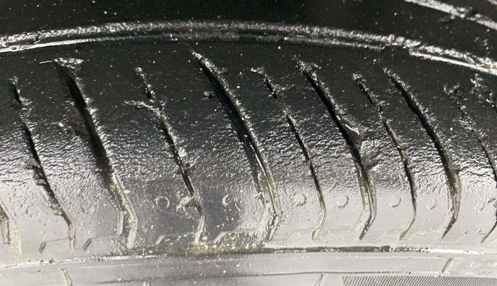 2021 Renault Kiger RXZ AMT, Petrol, Automatic, 18,838 km, Left Front Tyre Tread