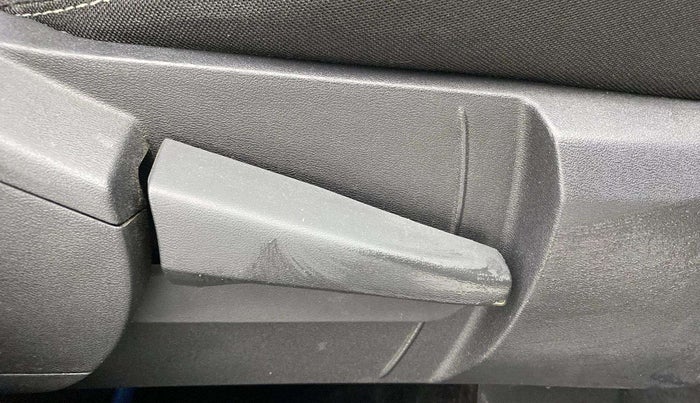 2021 Renault Kiger RXZ AMT, Petrol, Automatic, 18,838 km, Driver Side Adjustment Panel