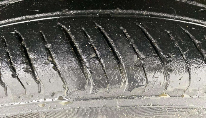 2021 Renault Kiger RXZ AMT, Petrol, Automatic, 18,838 km, Right Front Tyre Tread