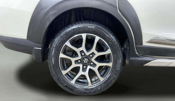2022 Maruti XL6 ALPHA AT, Petrol, Automatic, 22,208 km, Right Rear Wheel