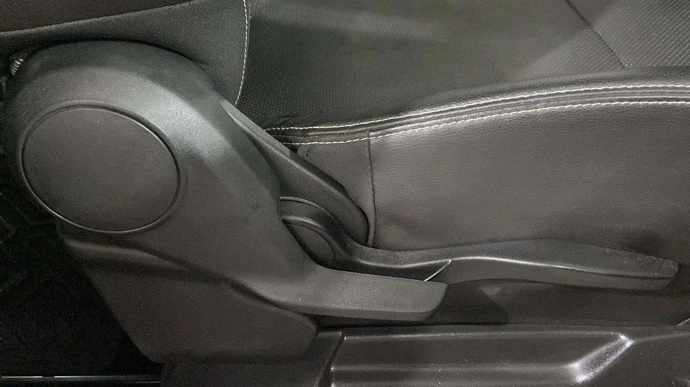 2022 Maruti XL6 ALPHA AT, Petrol, Automatic, 22,631 km, Driver Side Adjustment Panel