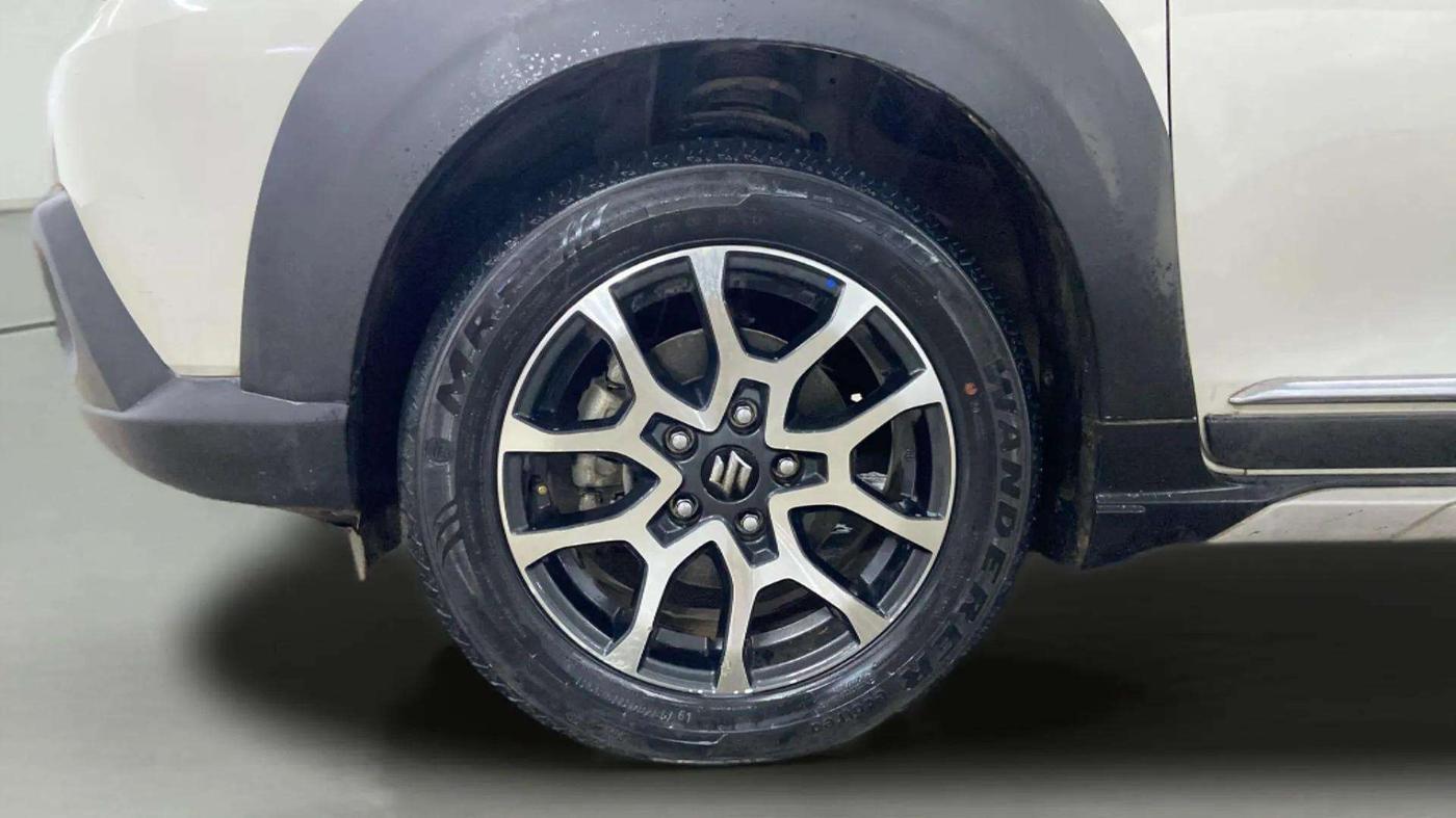2022 Maruti XL6 ALPHA AT, Petrol, Automatic, 22,631 km, Left Front Wheel