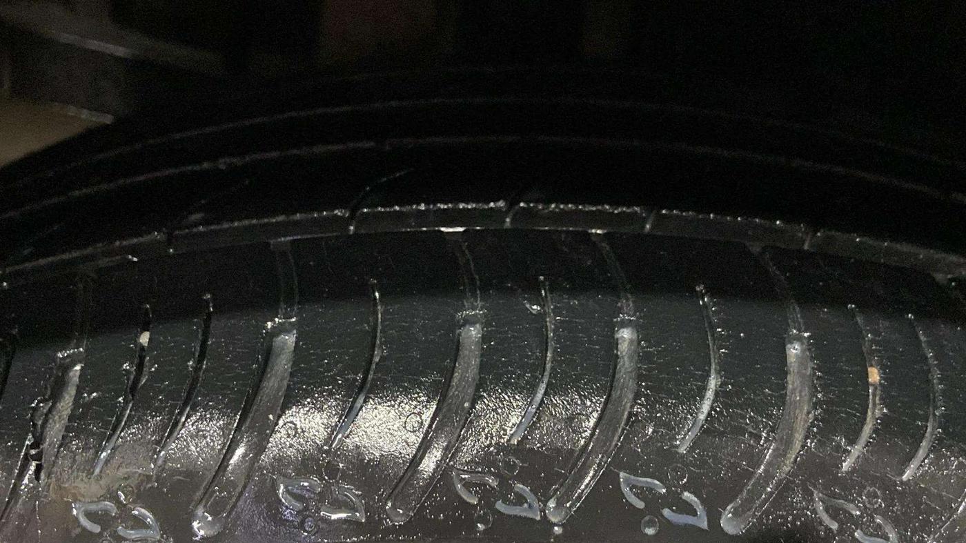 2022 Maruti XL6 ALPHA AT, Petrol, Automatic, 22,631 km, Right Rear Tyre Tread