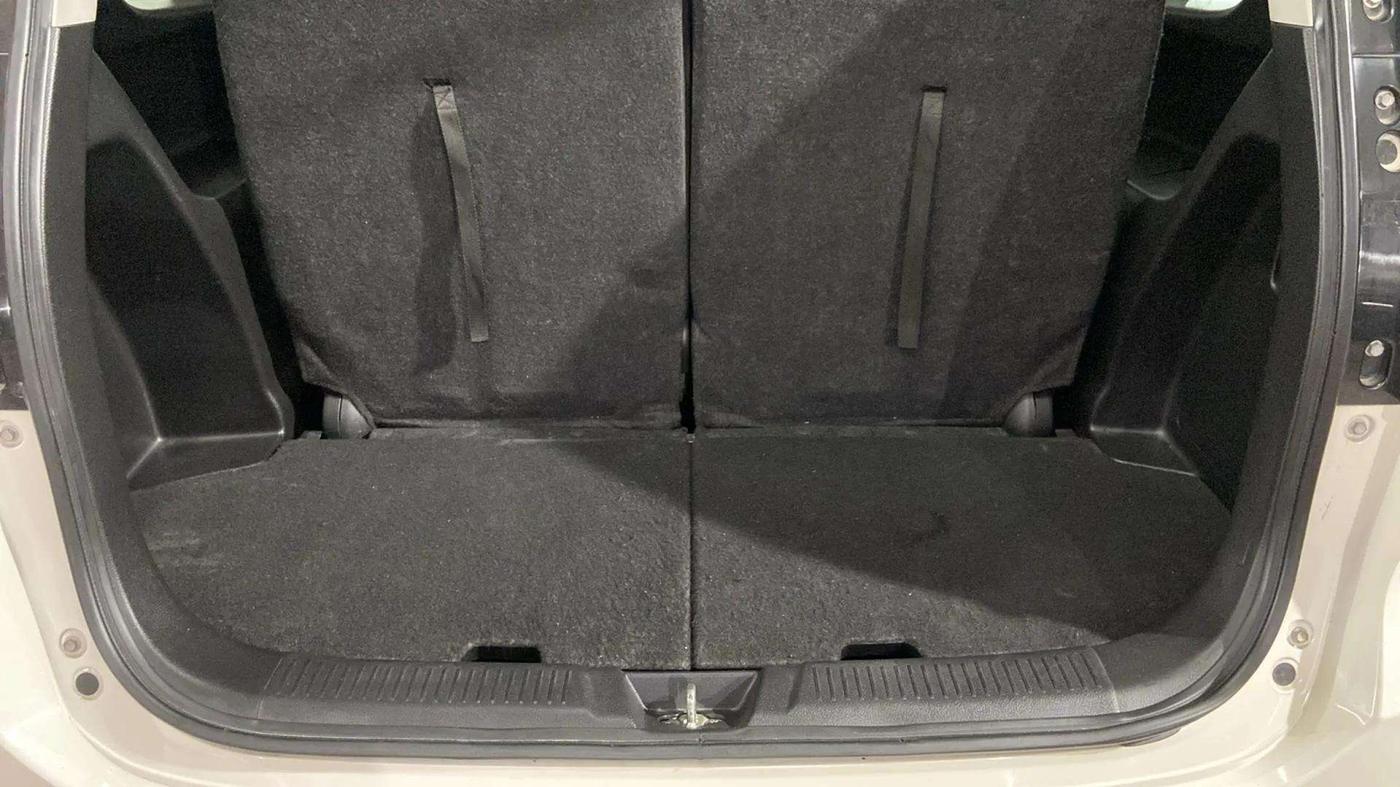 2022 Maruti XL6 ALPHA AT, Petrol, Automatic, 22,631 km, Boot Inside