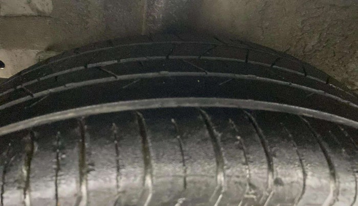 2021 Hyundai NEW I20 ASTA 1.2 AT, Petrol, Automatic, 46,997 km, Right Rear Tyre Tread