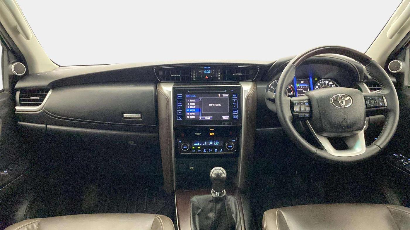 2018 Toyota Fortuner 2.8 4X2 MT, Diesel, Manual, 58,504 km, Dashboard