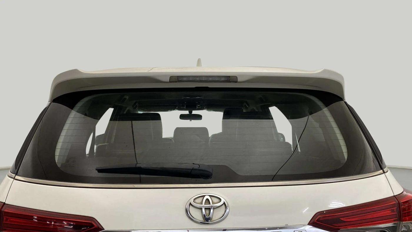 2018 Toyota Fortuner 2.8 4X2 MT, Diesel, Manual, 58,504 km, Rear Windshield