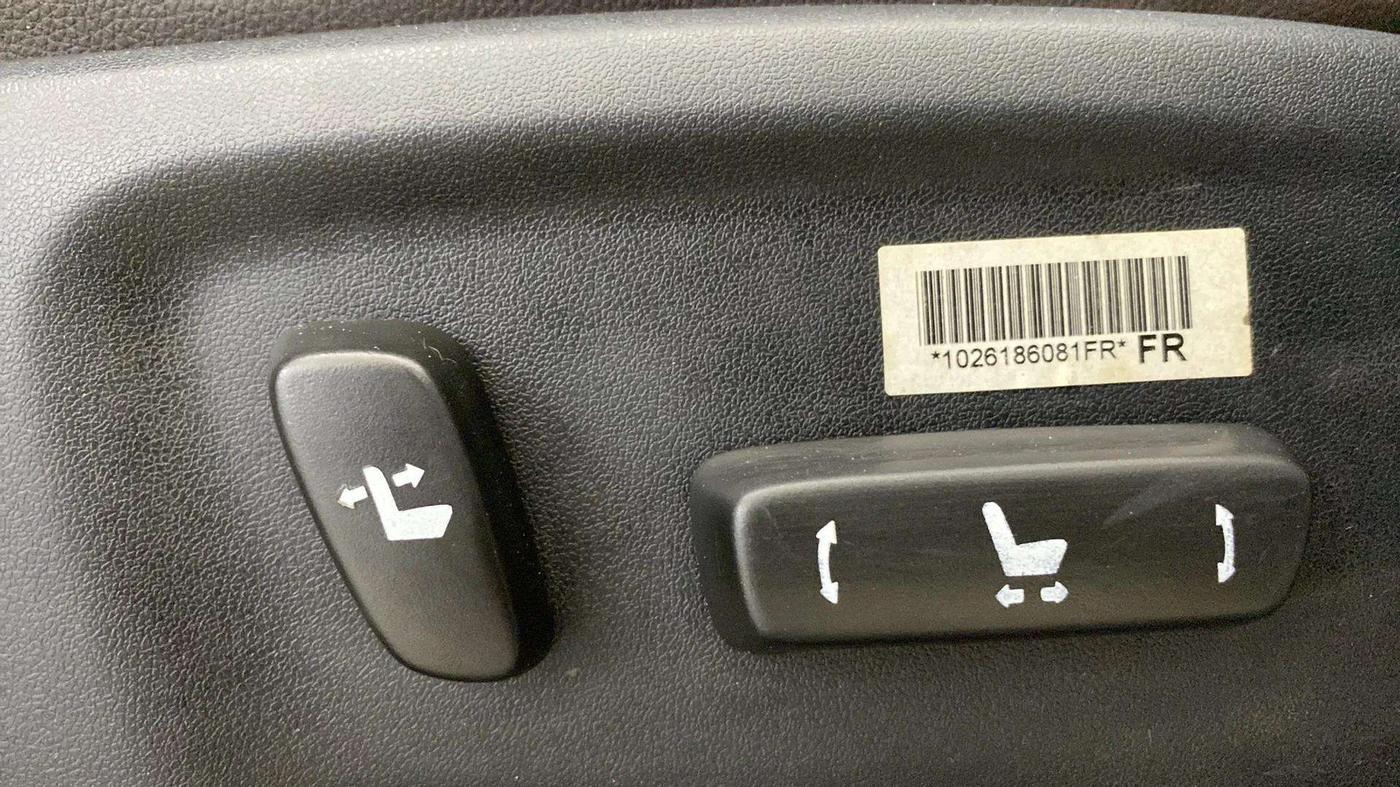 2018 Toyota Fortuner 2.8 4X2 MT, Diesel, Manual, 58,504 km, Driver Side Adjustment Panel