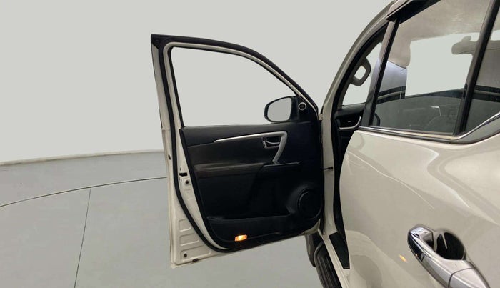 2018 Toyota Fortuner 2.8 4X2 MT, Diesel, Manual, 54,083 km, LHS Front Door