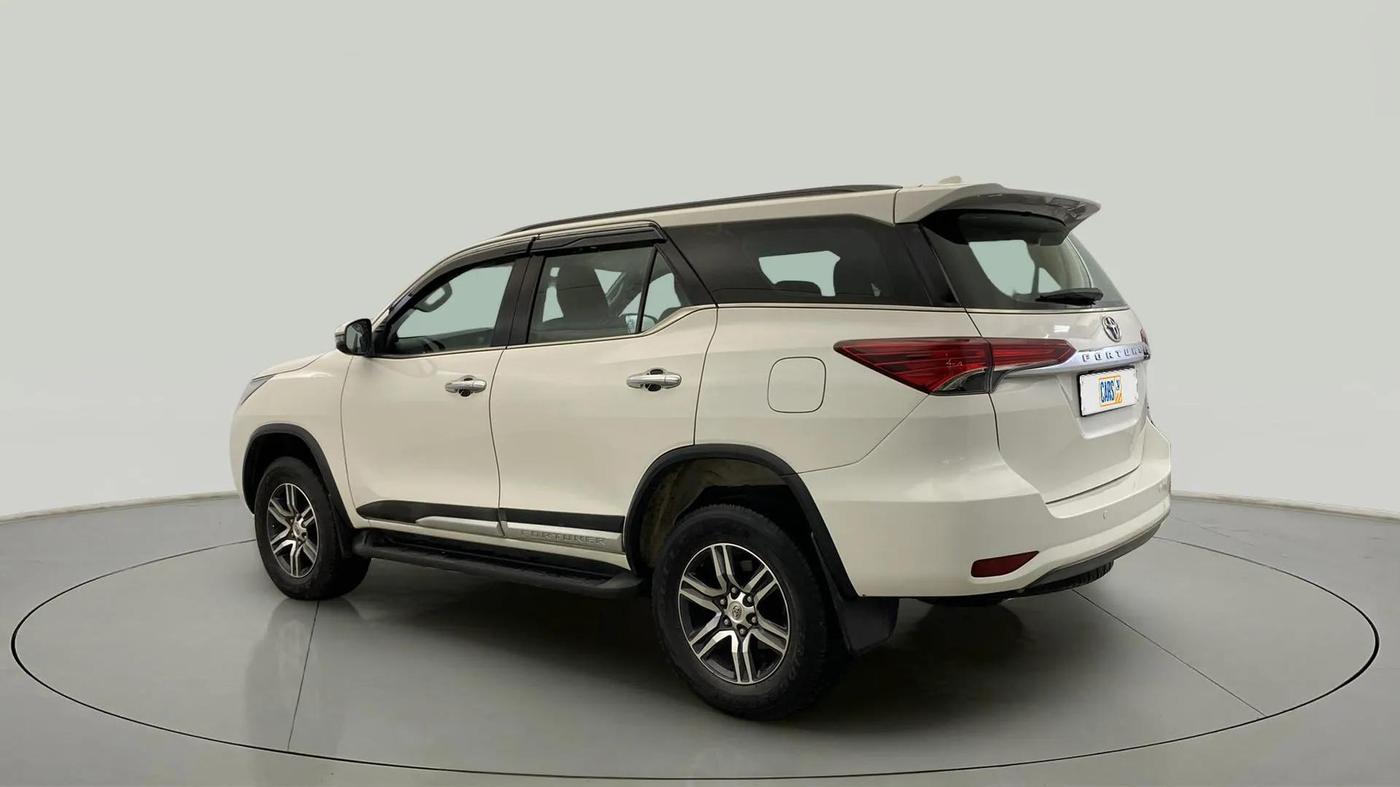 2018 Toyota Fortuner 2.8 4X2 MT, Diesel, Manual, 58,504 km, Left Back Diagonal