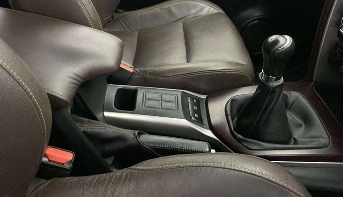 2018 Toyota Fortuner 2.8 4X2 MT, Diesel, Manual, 54,083 km, Gear Lever