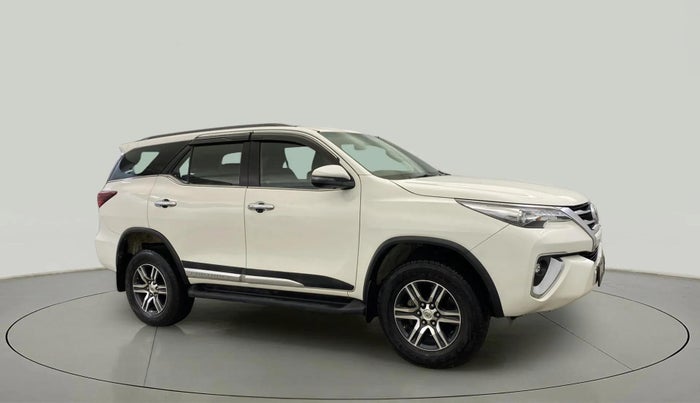 2018 Toyota Fortuner 2.8 4X2 MT, Diesel, Manual, 54,083 km, Right Front Diagonal