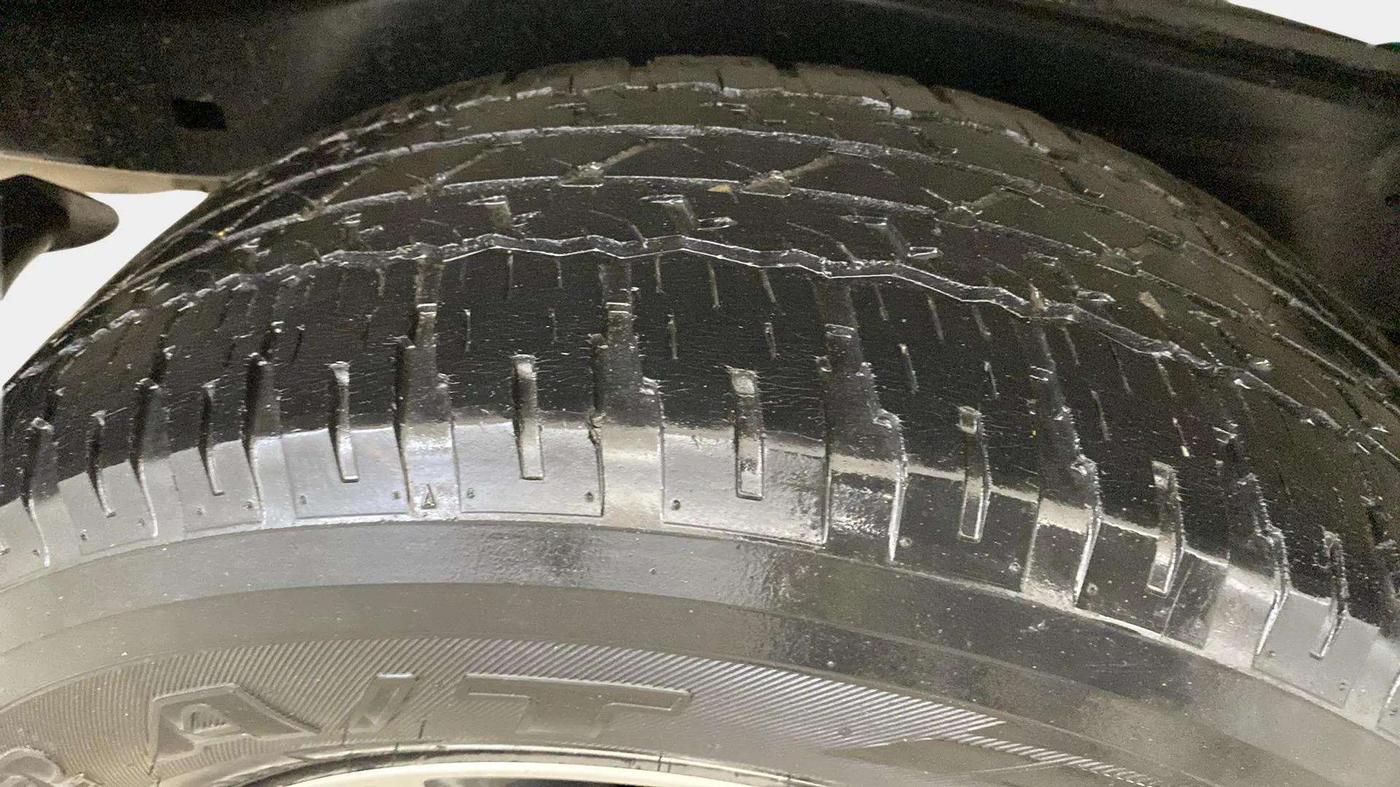 2018 Toyota Fortuner 2.8 4X2 MT, Diesel, Manual, 58,504 km, Left Front Tyre Tread