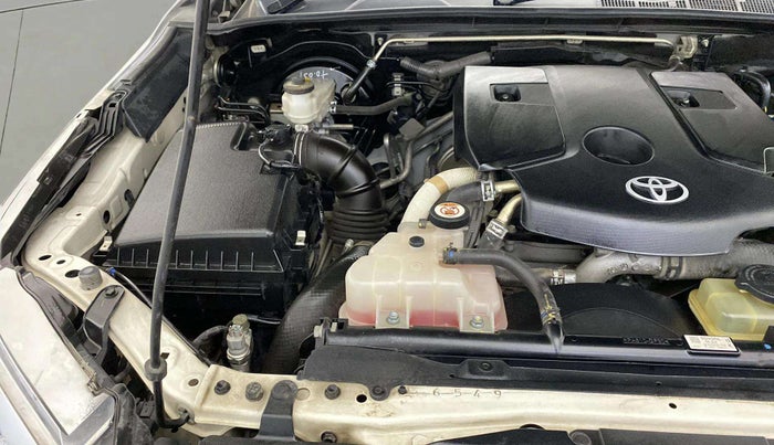 2018 Toyota Fortuner 2.8 4X2 MT, Diesel, Manual, 54,083 km, Engine View - Right