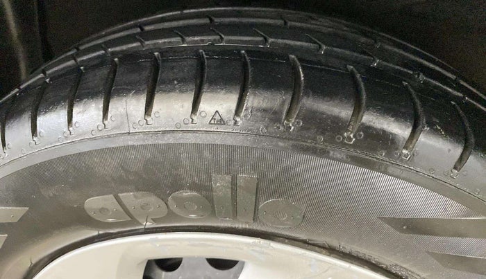 2022 Hyundai AURA S 1.2, Petrol, Manual, 51,533 km, Left Front Tyre Tread