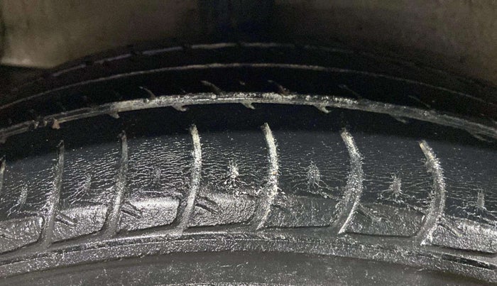 2017 Maruti Celerio ZXI, Petrol, Manual, 42,119 km, Right Rear Tyre Tread