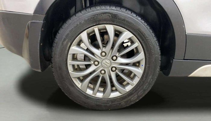 2017 Maruti S Cross ALPHA 1.3, Diesel, Manual, 74,254 km, Right Rear Wheel