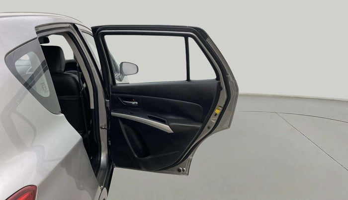 2017 Maruti S Cross ALPHA 1.3, Diesel, Manual, 74,254 km, RHS Rear Door