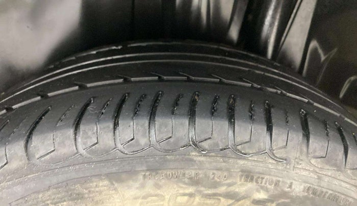 2017 Maruti S Cross ALPHA 1.3, Diesel, Manual, 74,254 km, Left Rear Tyre Tread