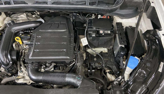 2022 Volkswagen TAIGUN TOPLINE 1.0 TSI MT, Petrol, Manual, 65,373 km, Engine View - Left