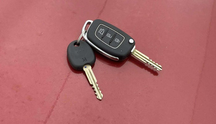 2019 Hyundai Elite i20 SPORTZ PLUS 1.2, Petrol, Manual, 33,641 km, Key Close Up