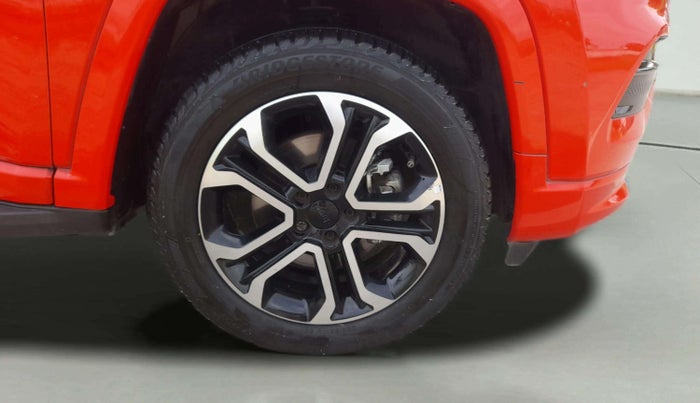 2022 Jeep Compass MODEL S (O) 1.4 PETROL DCT, Petrol, Automatic, 16,313 km, Right Front Wheel