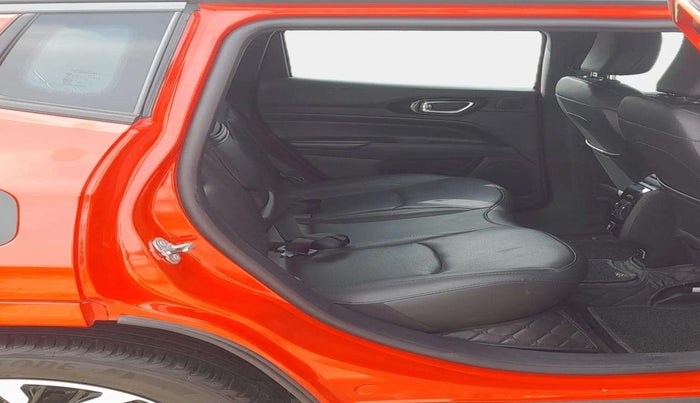 2022 Jeep Compass MODEL S (O) 1.4 PETROL DCT, Petrol, Automatic, 16,313 km, Right Side Rear Door Cabin