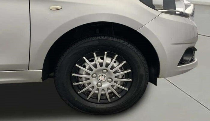 2018 Tata Tiago XE PETROL, Petrol, Manual, 62,095 km, Right Front Wheel