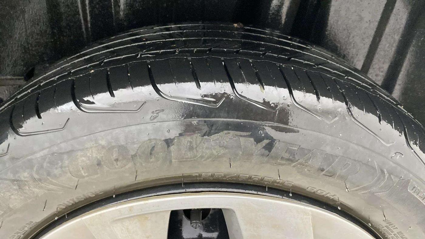 2023 Maruti FRONX DELTA 1.2 MT PETROL, Petrol, Manual, 39,434 km, Left Rear Tyre Tread