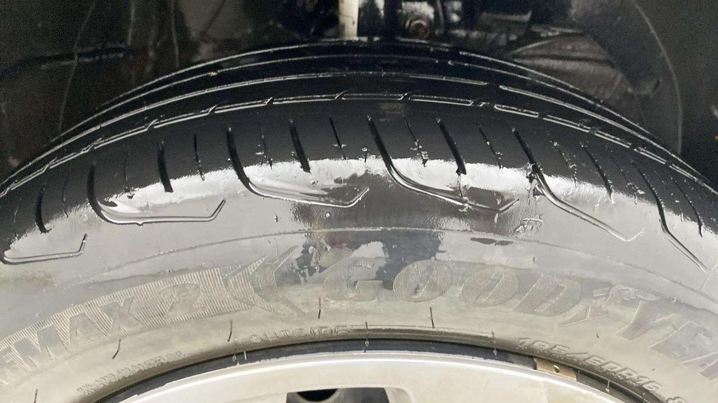 2023 Maruti FRONX DELTA 1.2 MT PETROL, Petrol, Manual, 39,434 km, Right Front Tyre Tread