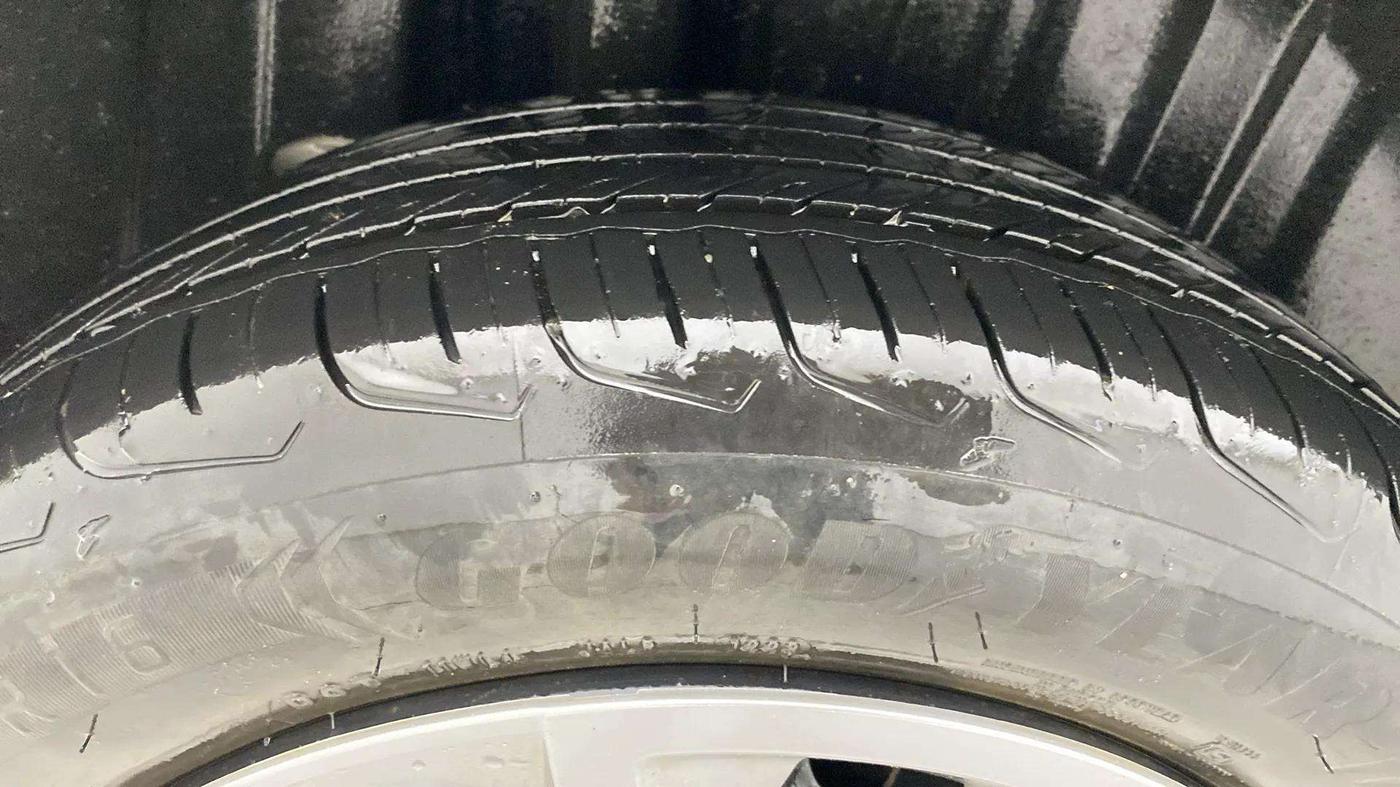 2023 Maruti FRONX DELTA 1.2 MT PETROL, Petrol, Manual, 39,434 km, Right Rear Tyre Tread