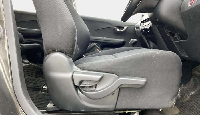 2016 Honda BR-V 1.5L I-VTEC V CVT, CNG, Automatic, 1,40,937 km, Driver Side Adjustment Panel