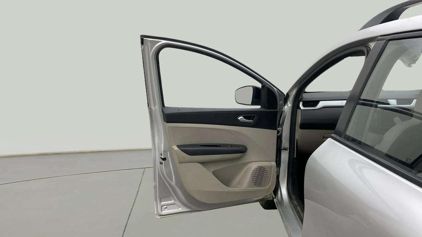 2023 Renault TRIBER RXZ, Petrol, Manual, 35,727 km, LHS Front Door