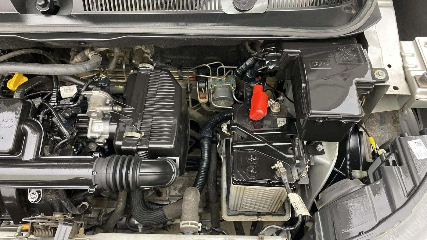 2023 Renault TRIBER RXZ, Petrol, Manual, 35,727 km, Engine View - Left