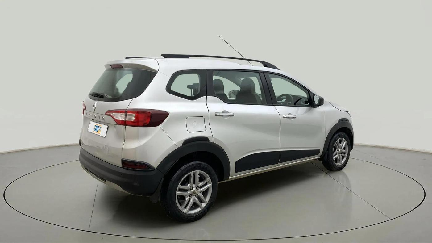 2023 Renault TRIBER RXZ, Petrol, Manual, 35,727 km, Right Back Diagonal