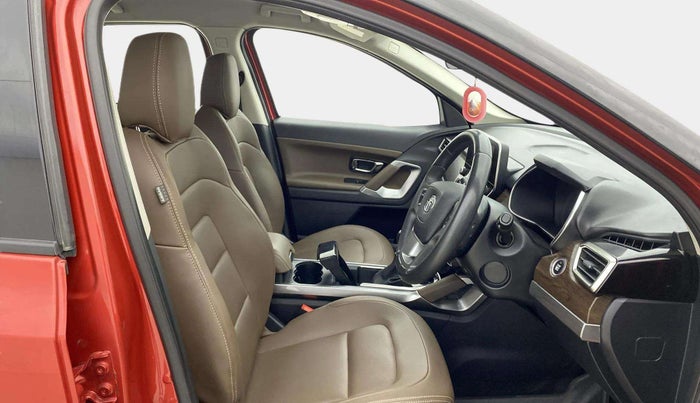2020 Tata Harrier XZA 2.0L, Diesel, Automatic, 73,471 km, Right Side Front Door Cabin