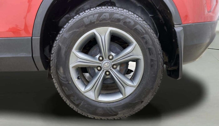 2020 Tata Harrier XZA 2.0L, Diesel, Automatic, 73,471 km, Left Rear Wheel