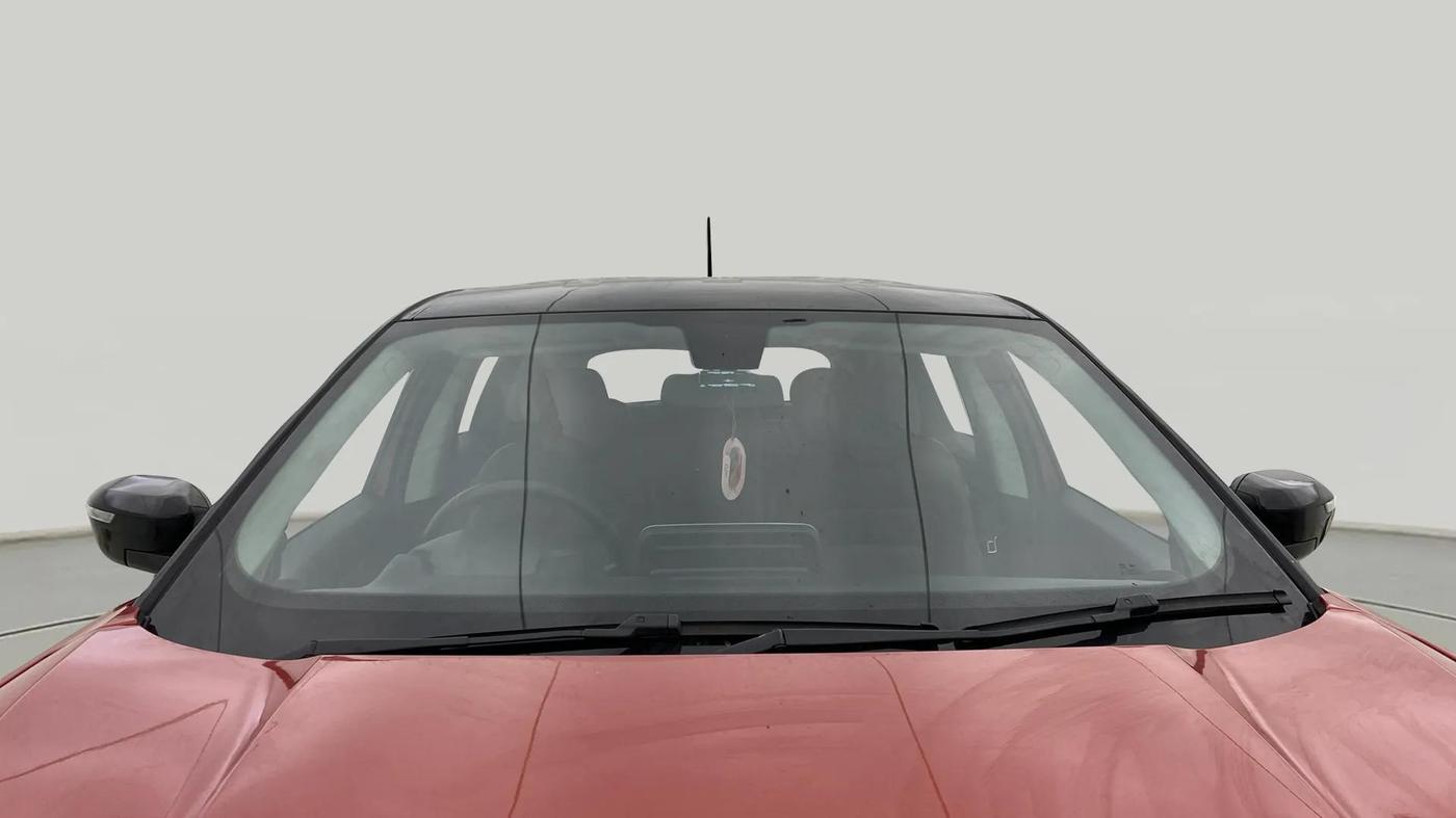 2020 Tata Harrier XZA 2.0L, Diesel, Automatic, 73,471 km, Front Windshield