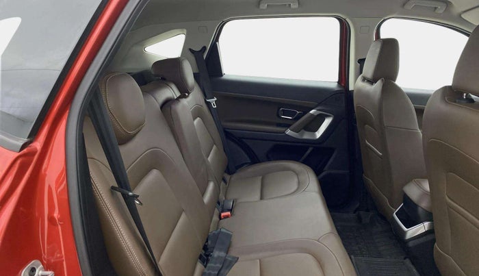 2020 Tata Harrier XZA 2.0L, Diesel, Automatic, 73,471 km, Right Side Rear Door Cabin