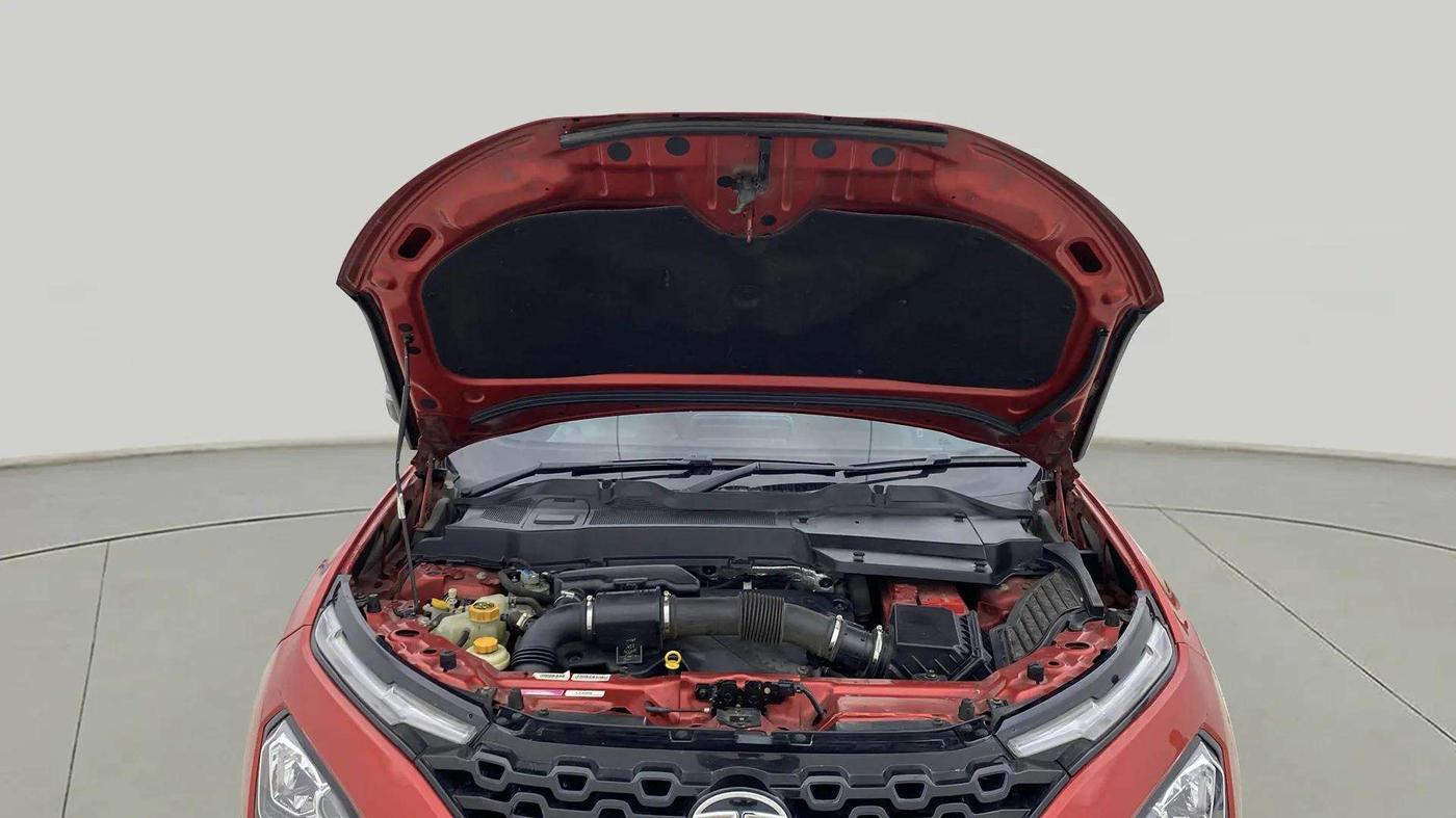 2020 Tata Harrier XZA 2.0L, Diesel, Automatic, 73,471 km, Open Bonet