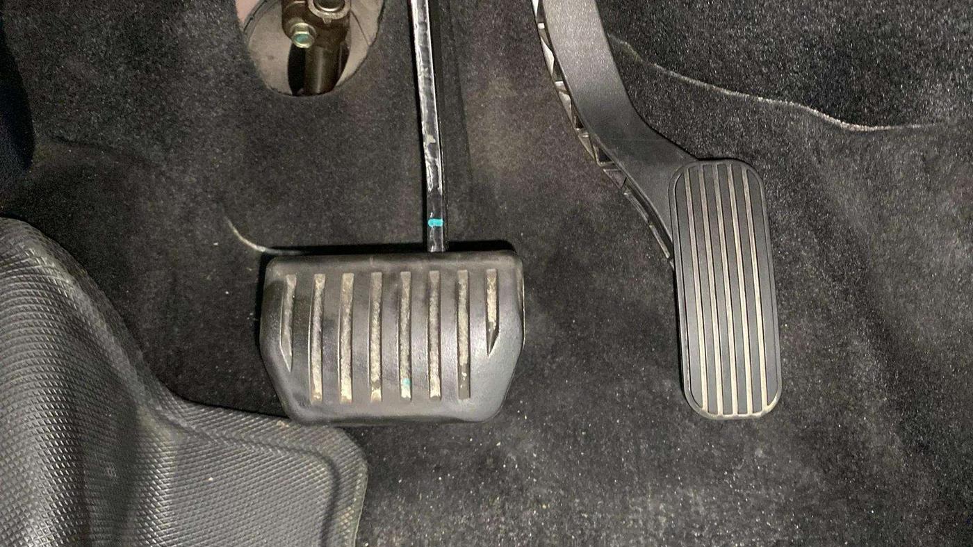 2020 Tata Harrier XZA 2.0L, Diesel, Automatic, 73,471 km, Pedals