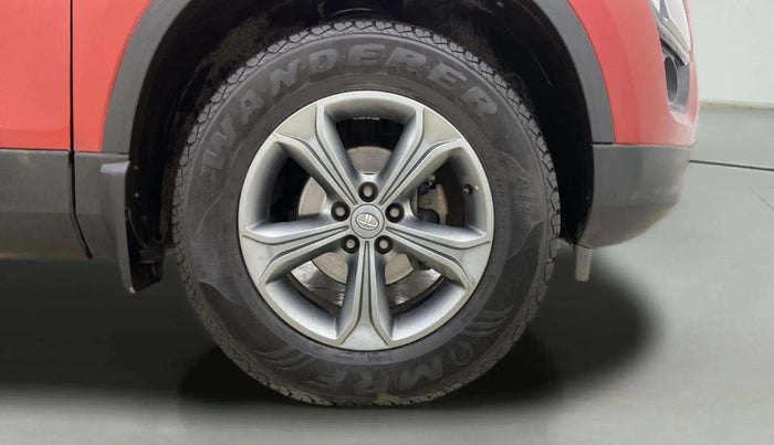 2020 Tata Harrier XZA 2.0L, Diesel, Automatic, 73,471 km, Right Front Wheel