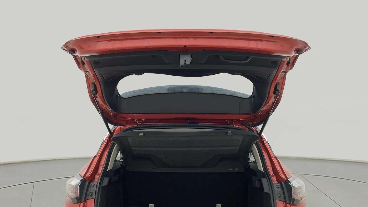 2020 Tata Harrier XZA 2.0L, Diesel, Automatic, 73,471 km, Boot Door Open