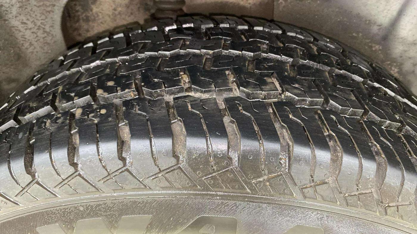 2020 Tata Harrier XZA 2.0L, Diesel, Automatic, 73,471 km, Left Rear Tyre Tread