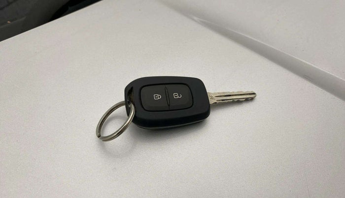 2021 Renault TRIBER RXT, Petrol, Manual, 6,507 km, Key Close Up