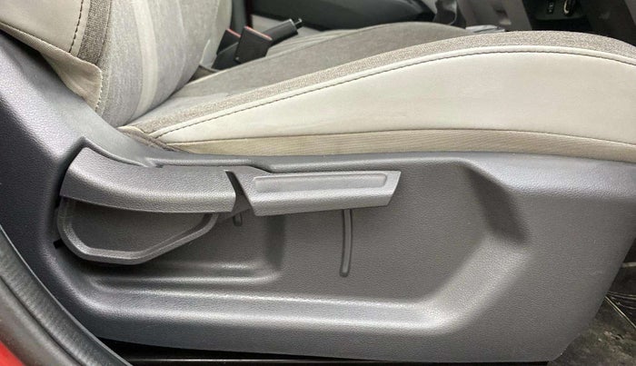 2021 Hyundai GRAND I10 NIOS SPORTZ AMT 1.2 KAPPA VTVT, Petrol, Automatic, 73,516 km, Driver Side Adjustment Panel